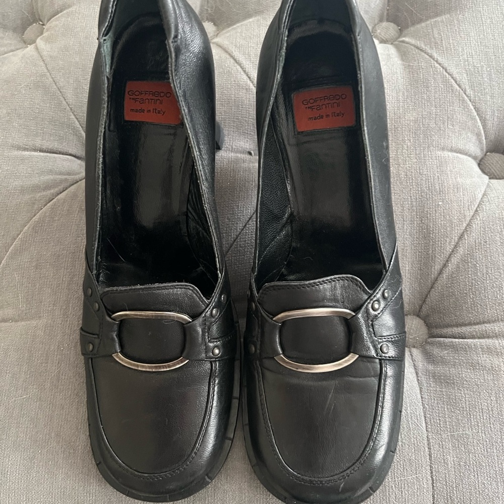 Goffredo Fantini Black Heeled Loafer Size 39.5 Gently worn